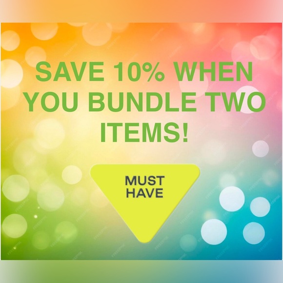 Versace Men’s Red and Black T-Shirt - Picture 7 of 7